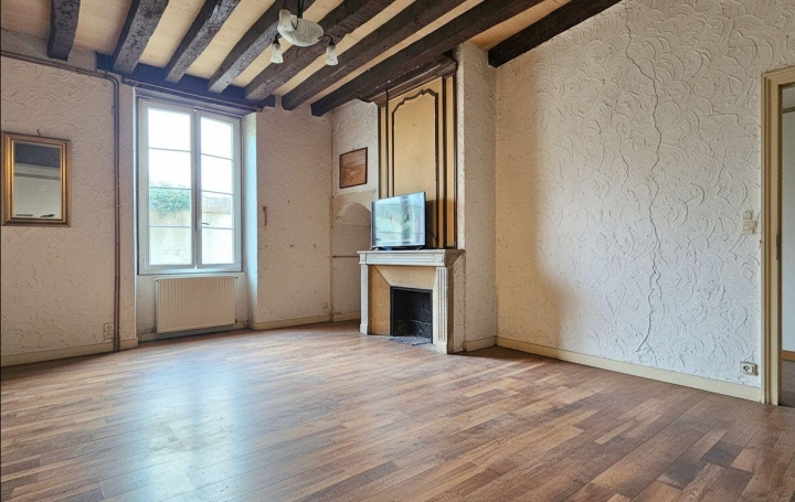 Maison de ville   CLAIRAC  151 m2 77 000 € 