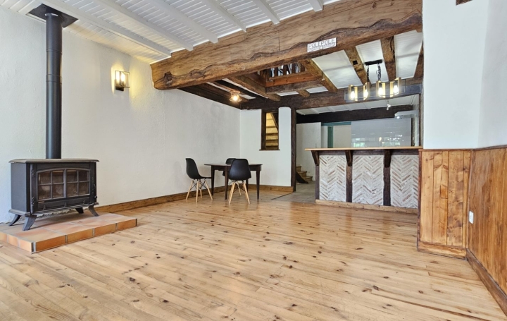 Maison de village   LAPARADE  140 m2 108 700 € 